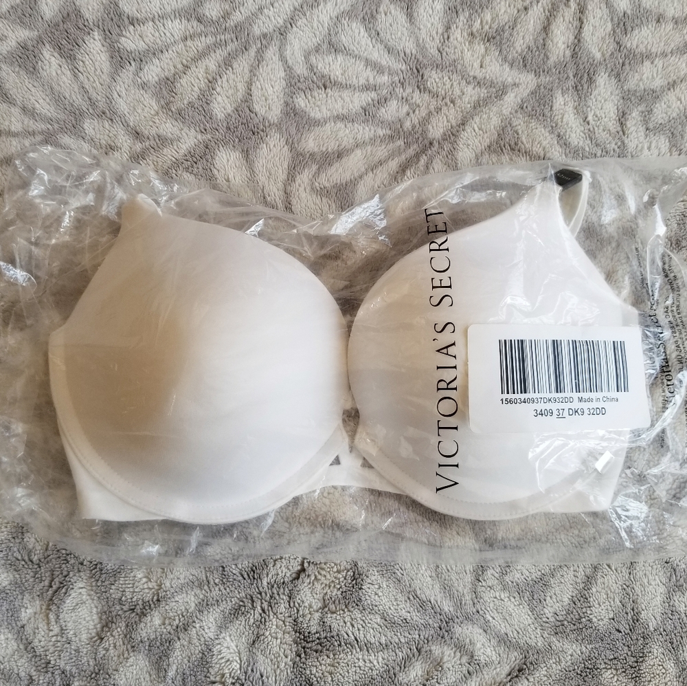 NWT Victoria's Secret Very Sexy Push Up Bra
